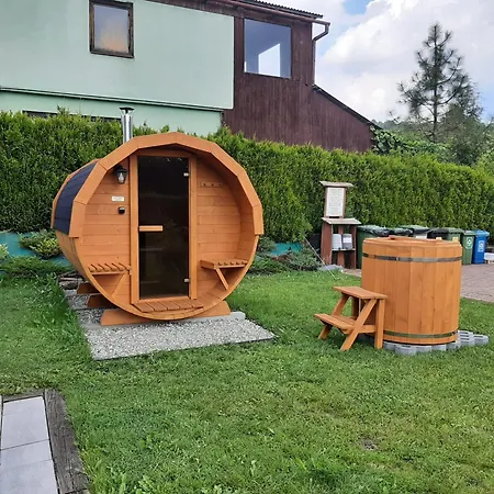 1544 ロッジ *